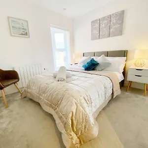  Apartment Gild House 2-bedroom Close To Town Centre United Kingdom